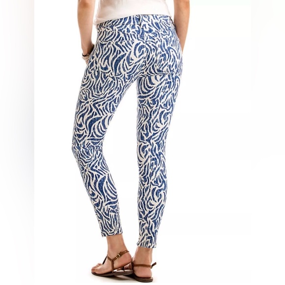 NWT $108 Vineyard Vines Women’s Nautical Zebra Print Skinny Jeans - Size 8 - Picture 2 of 7